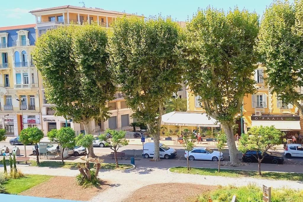 Immeuble Le Regency, Appartement 4 Pieces, 80 Metres De La Plage Menton Extérieur photo