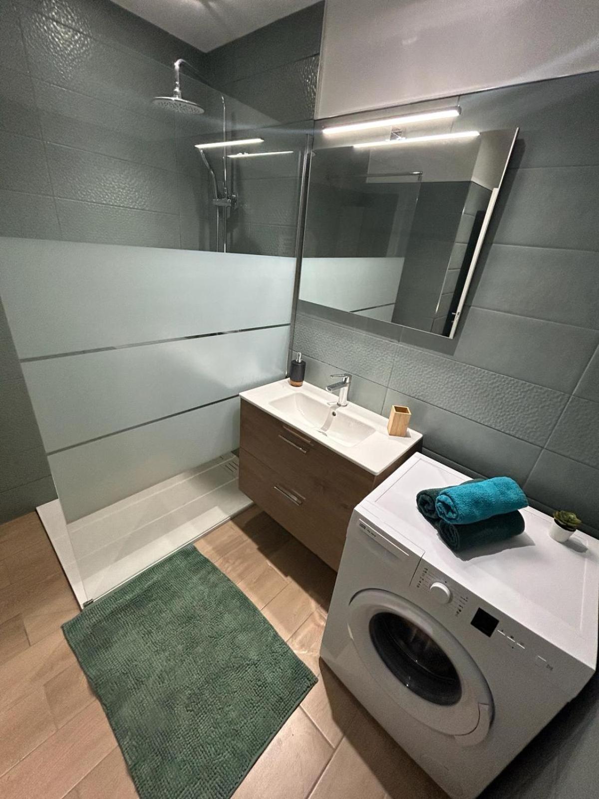 Immeuble Le Regency, Appartement 4 Pieces, 80 Metres De La Plage Menton Extérieur photo